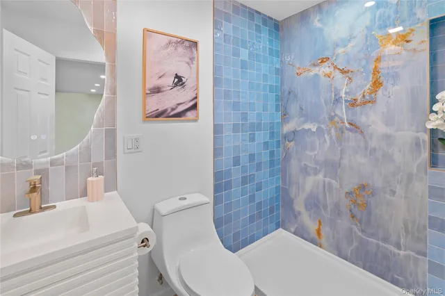 $1,175,000 | 13 Bittersweet Avenue, Hampton Bays, NY 11946