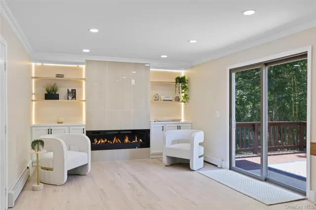 $1,175,000 | 13 Bittersweet Avenue, Hampton Bays, NY 11946