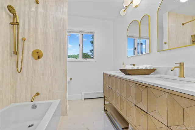 $1,175,000 | 13 Bittersweet Avenue, Hampton Bays, NY 11946