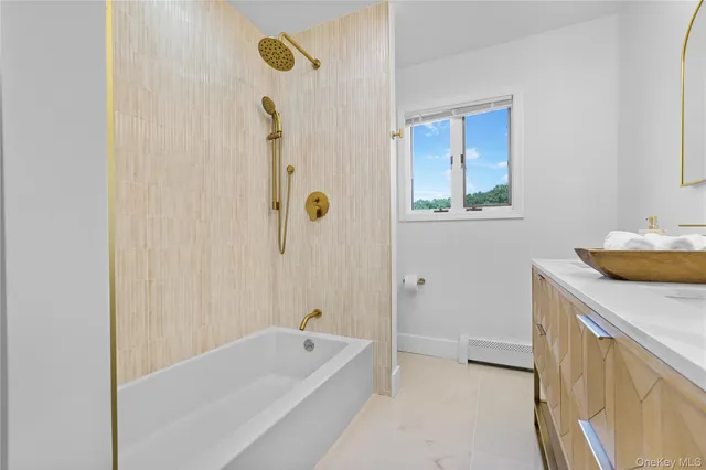 $1,175,000 | 13 Bittersweet Avenue, Hampton Bays, NY 11946