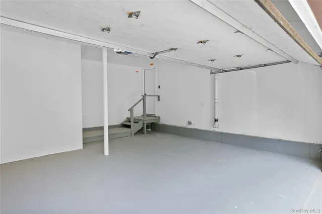 $1,175,000 | 13 Bittersweet Avenue, Hampton Bays, NY 11946