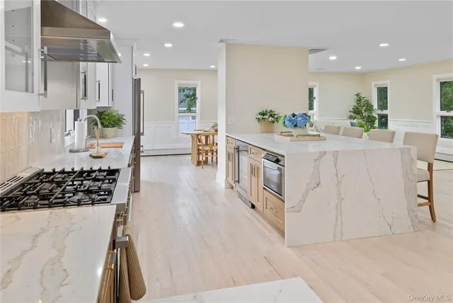 $1,175,000 | 13 Bittersweet Avenue, Hampton Bays, NY 11946