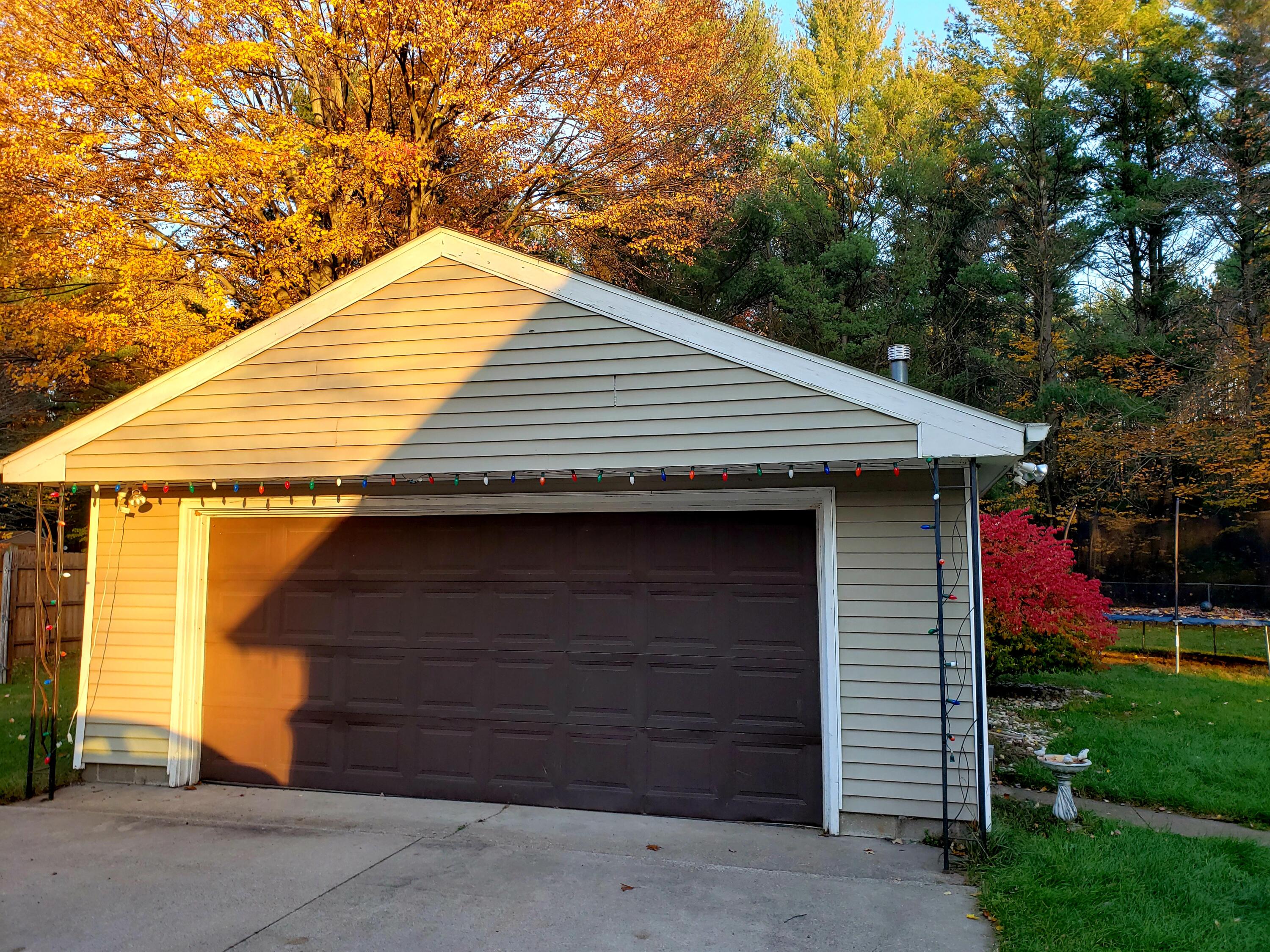 2060 Horton Road Muskegon, MI 49445 - Photo 5 of 16 20211116_132413