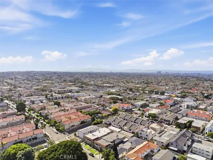 $874,900 | 2305 Rockefeller Lane, Unit B, Redondo Beach, CA 90278