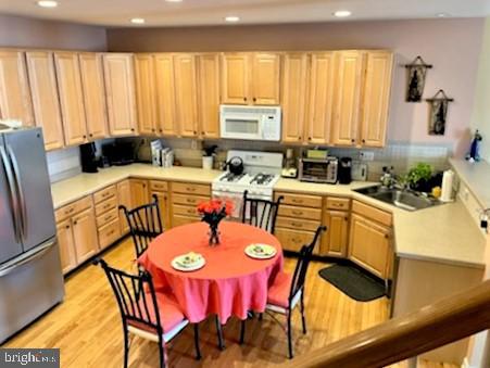 104 Pinkerton Road Coatesville, PA 19320 - Photo 13 of 49 Eat-in kitchen; table & chairs can be included