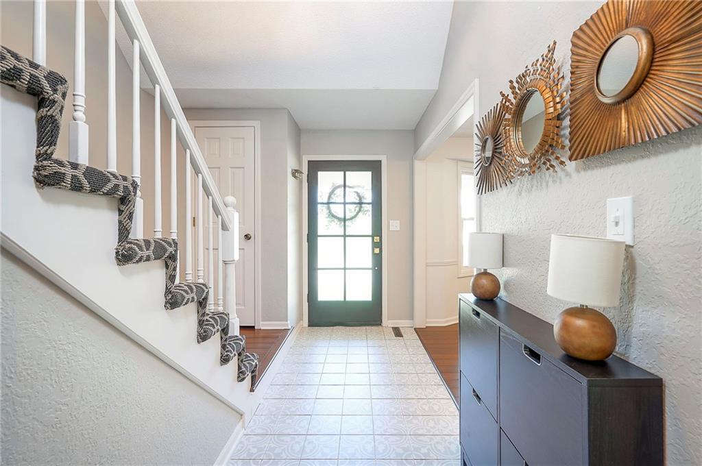 615 Overlook Drive Raymore, MO 64083 - Photo 4 of 55