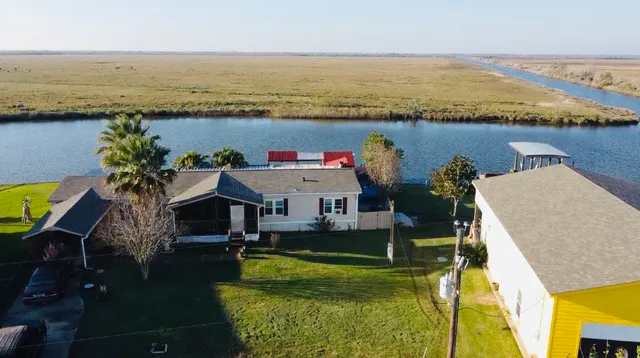 $320,000 | 627 Port Road, Angleton, TX 77515