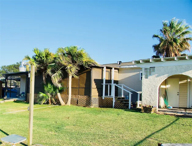 $320,000 | 627 Port Road, Angleton, TX 77515