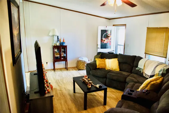 $320,000 | 627 Port Road, Angleton, TX 77515