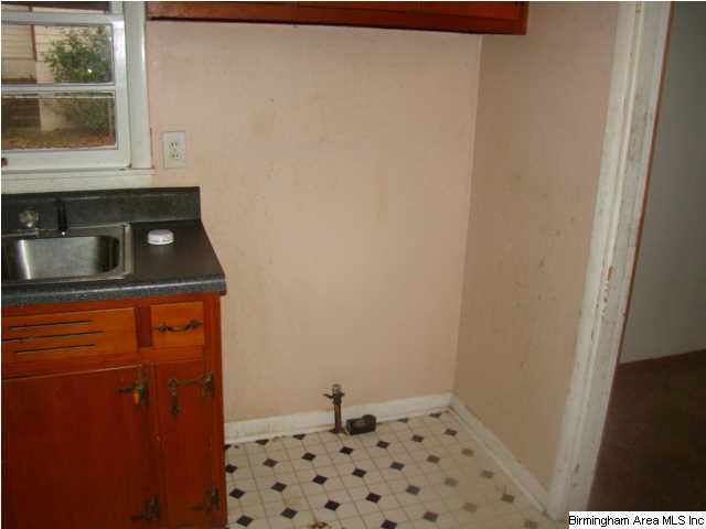 1621 2nd Street Northeast Birmingham, AL 35215 - Photo 11 of 15