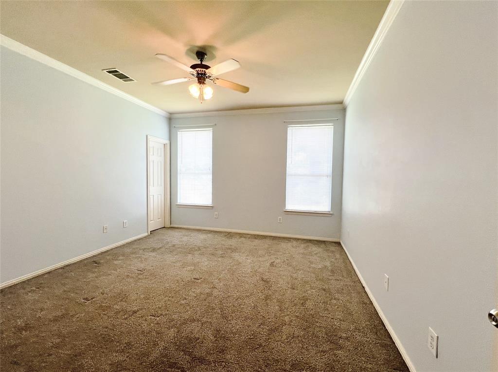 552 Kerry Street Crowley, TX 76036 - Photo 11 of 27