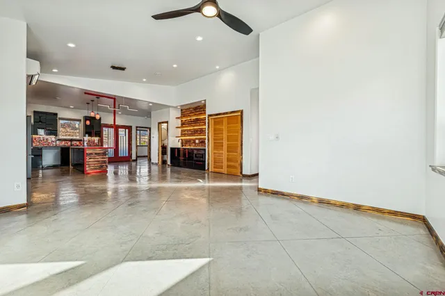 a view of a livingroom with furniture