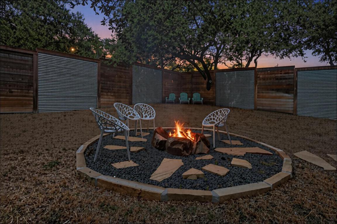 10213 Thomas Lane Dripping Springs, TX 78620 - Photo 28 of 40 a view of a couches in the patio