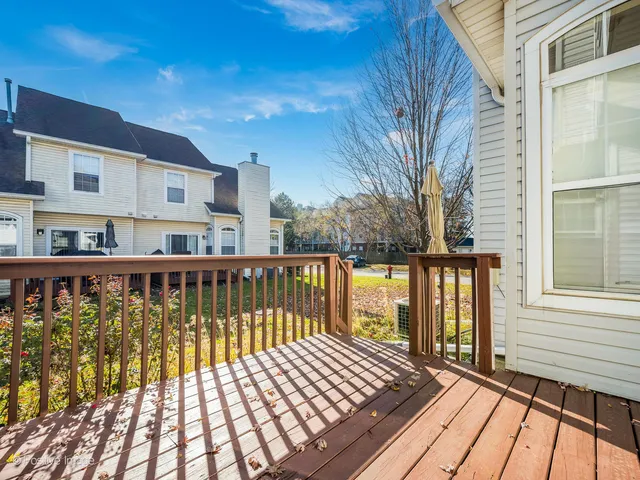 $359,900 | 13296 West Heiden Circle, Lake Bluff, IL 60044