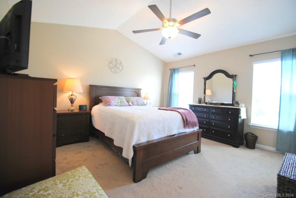 5550 Mt Mansfield Road Charlotte, NC 28278 - Photo 12 of 23