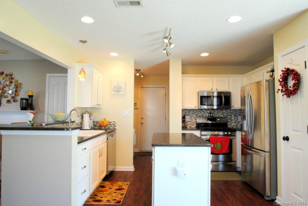 5550 Mt Mansfield Road Charlotte, NC 28278 - Photo 6 of 23
