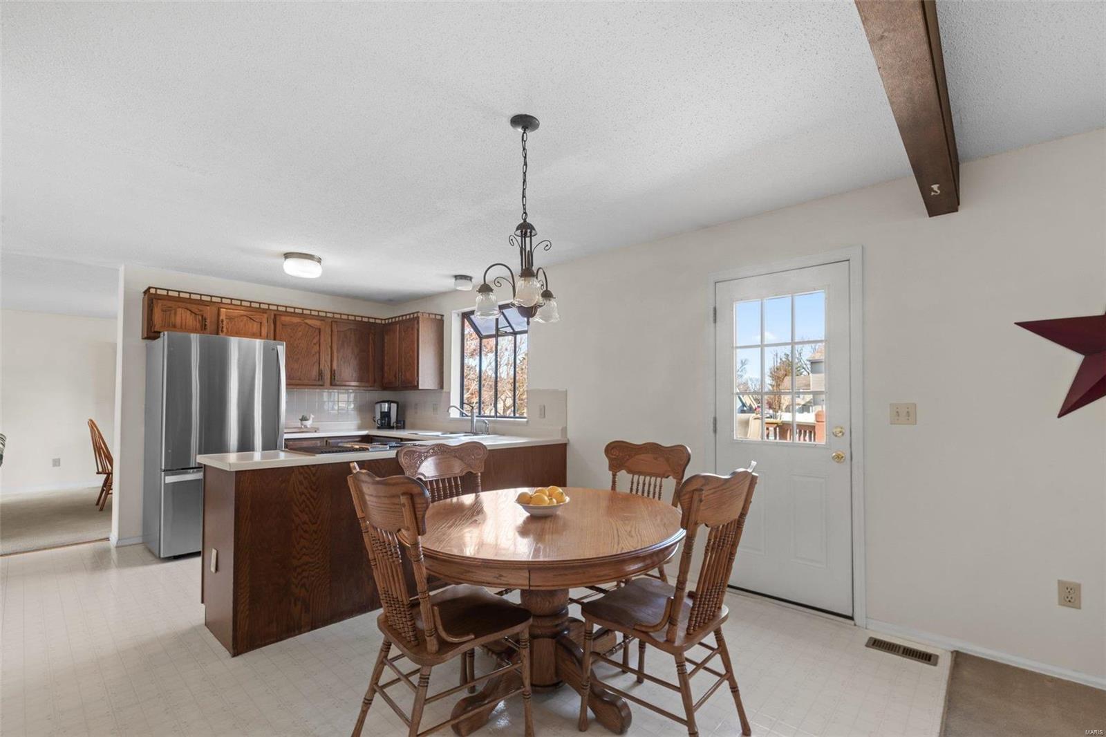7 Connemara Road St. Peters, MO 63376 - Photo 16 of 40