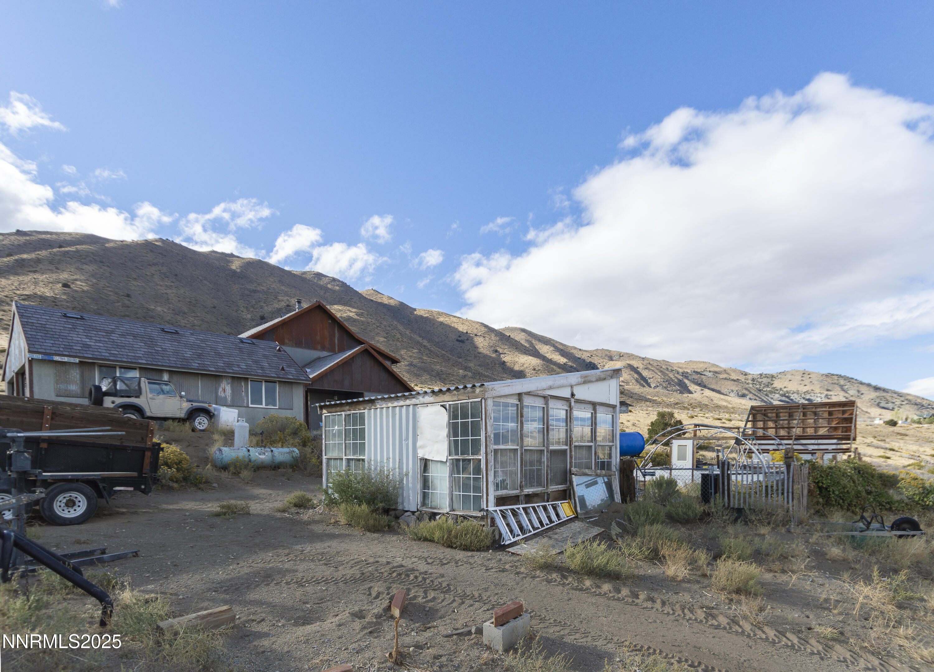 20 Prairie Way Reno, NV 89506 - Photo 4 of 48 a view of a house with a patio