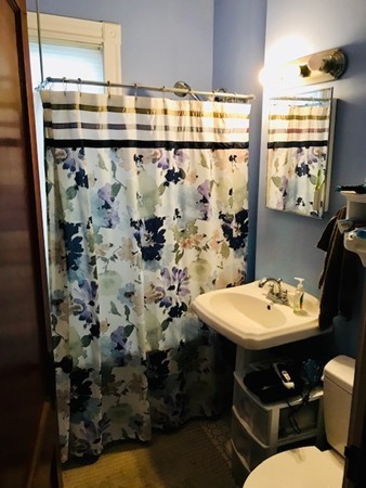 36 Hamilton Road Somerville, MA 02144 - Photo 10 of 17 Gallery Image 10