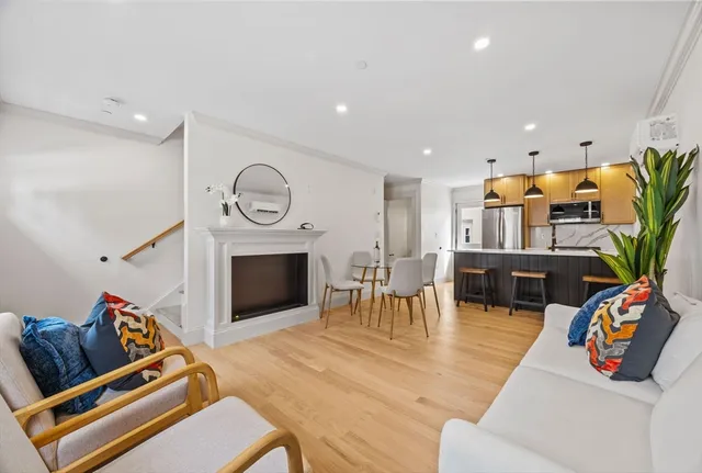 $639,900 | 9 Swan Street, Unit 2, Beverly, MA 01915