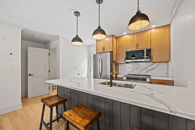 $639,900 | 9 Swan Street, Unit 2, Beverly, MA 01915