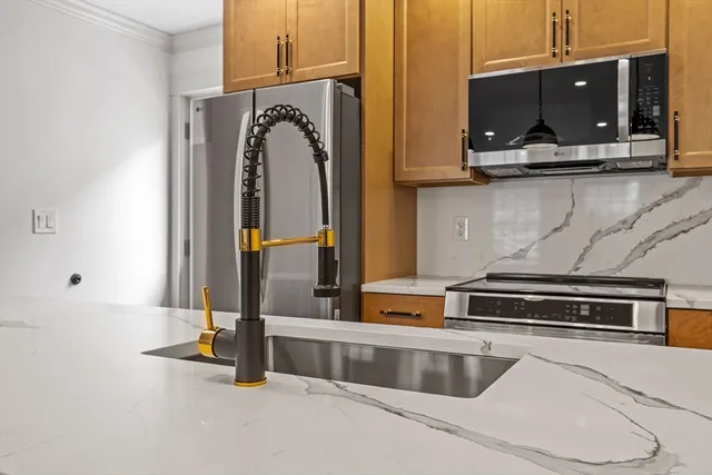 $639,900 | 9 Swan Street, Unit 2, Beverly, MA 01915