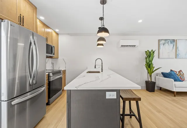 $639,900 | 9 Swan Street, Unit 2, Beverly, MA 01915