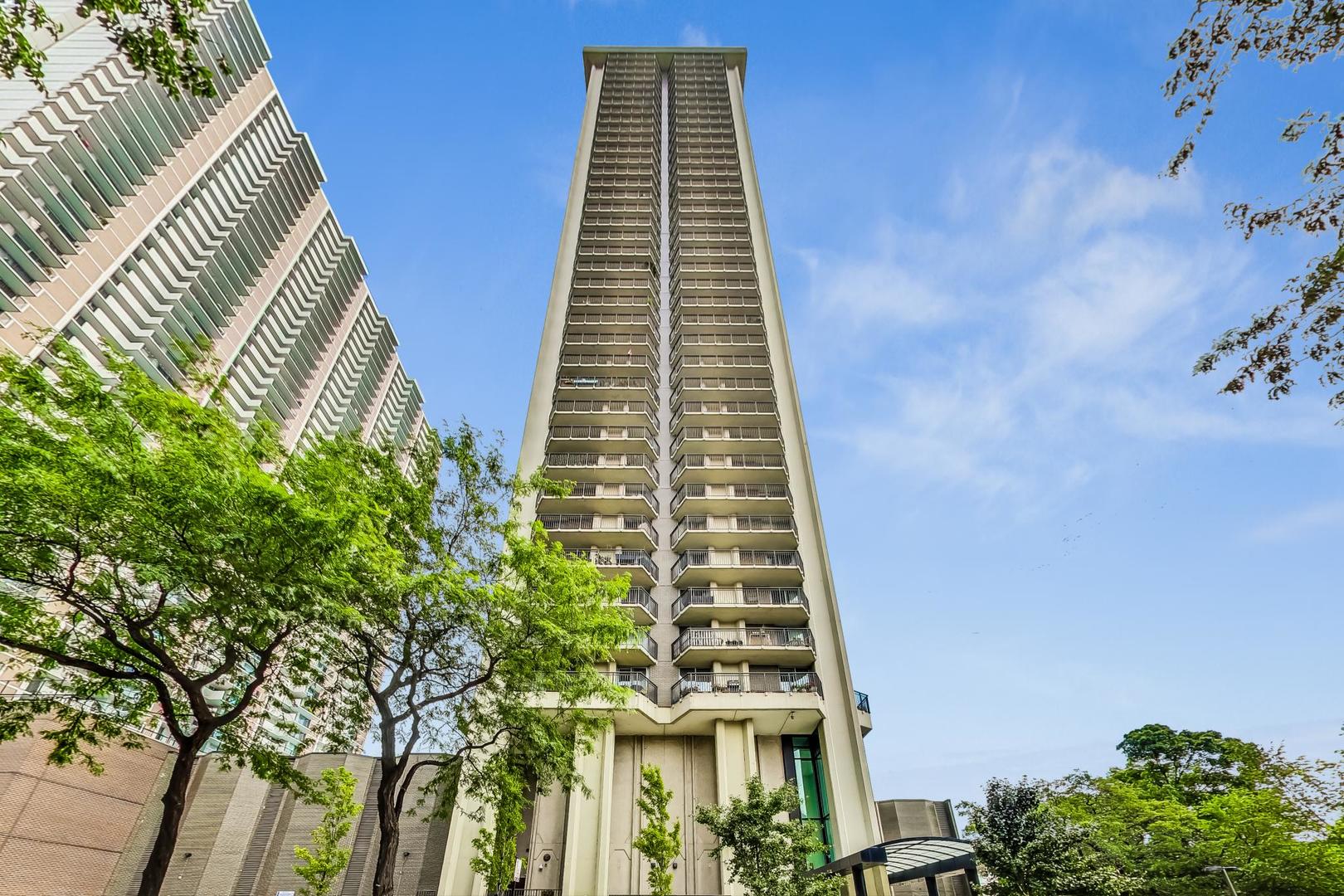 6007 North Sheridan Road, Unit 5D Chicago, IL 60660 - Photo 1 of 26 Gallery Image 1