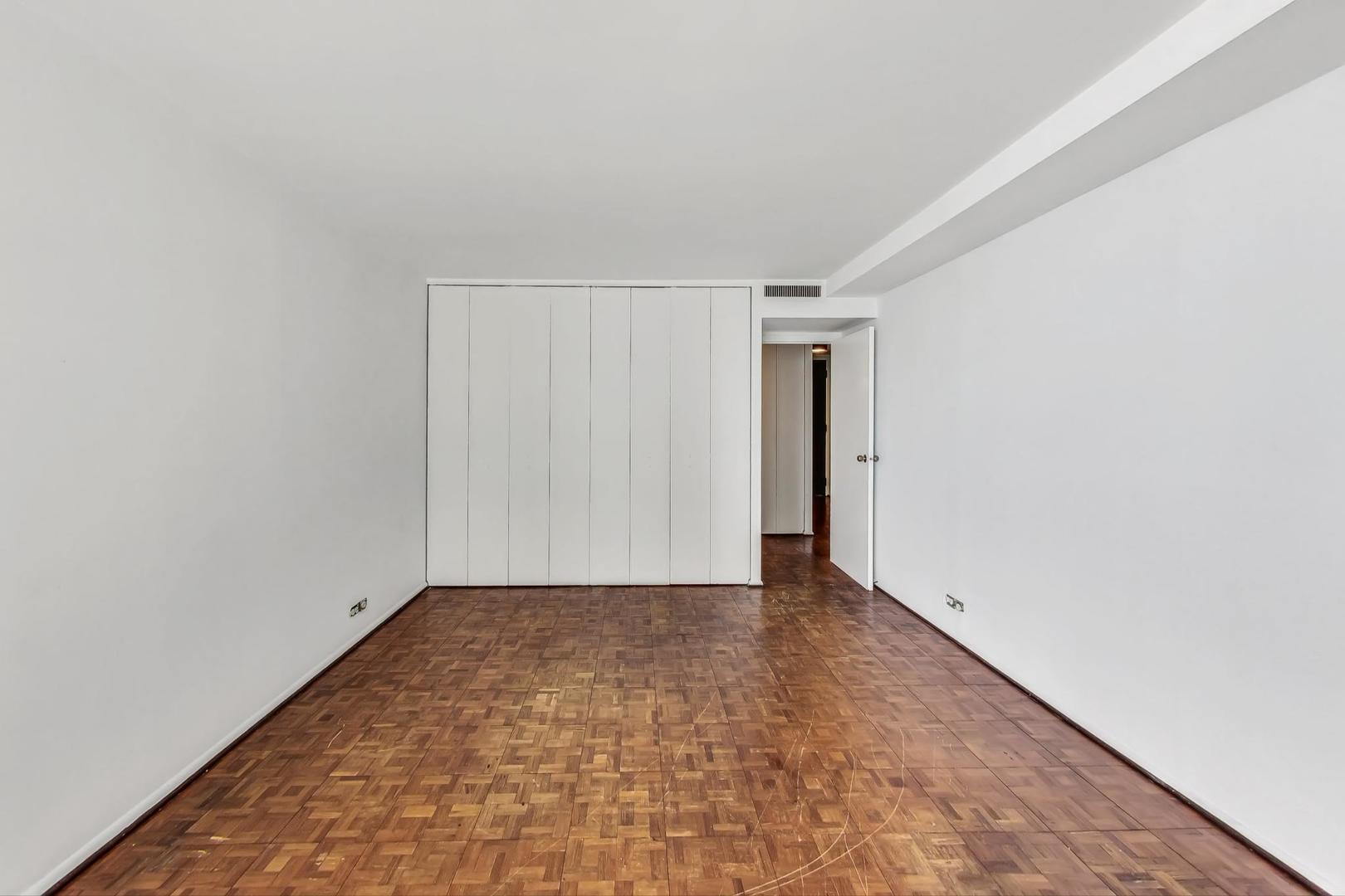 6007 North Sheridan Road, Unit 5D Chicago, IL 60660 - Photo 14 of 26 Gallery Image 14