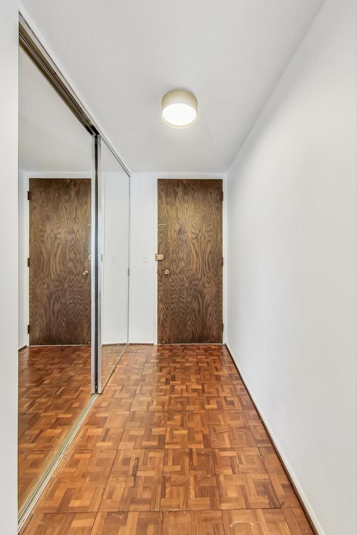 6007 North Sheridan Road, Unit 5D Chicago, IL 60660 - Photo 17 of 26 Gallery Image 17