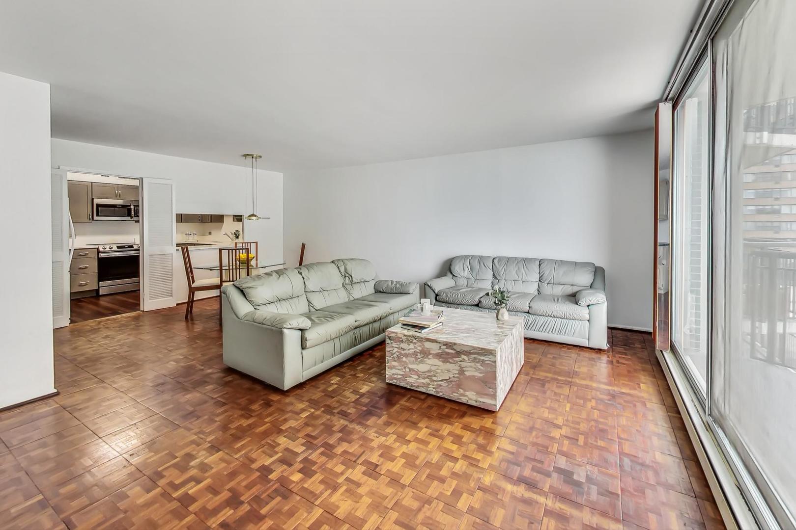 6007 North Sheridan Road, Unit 5D Chicago, IL 60660 - Photo 2 of 26 Gallery Image 2
