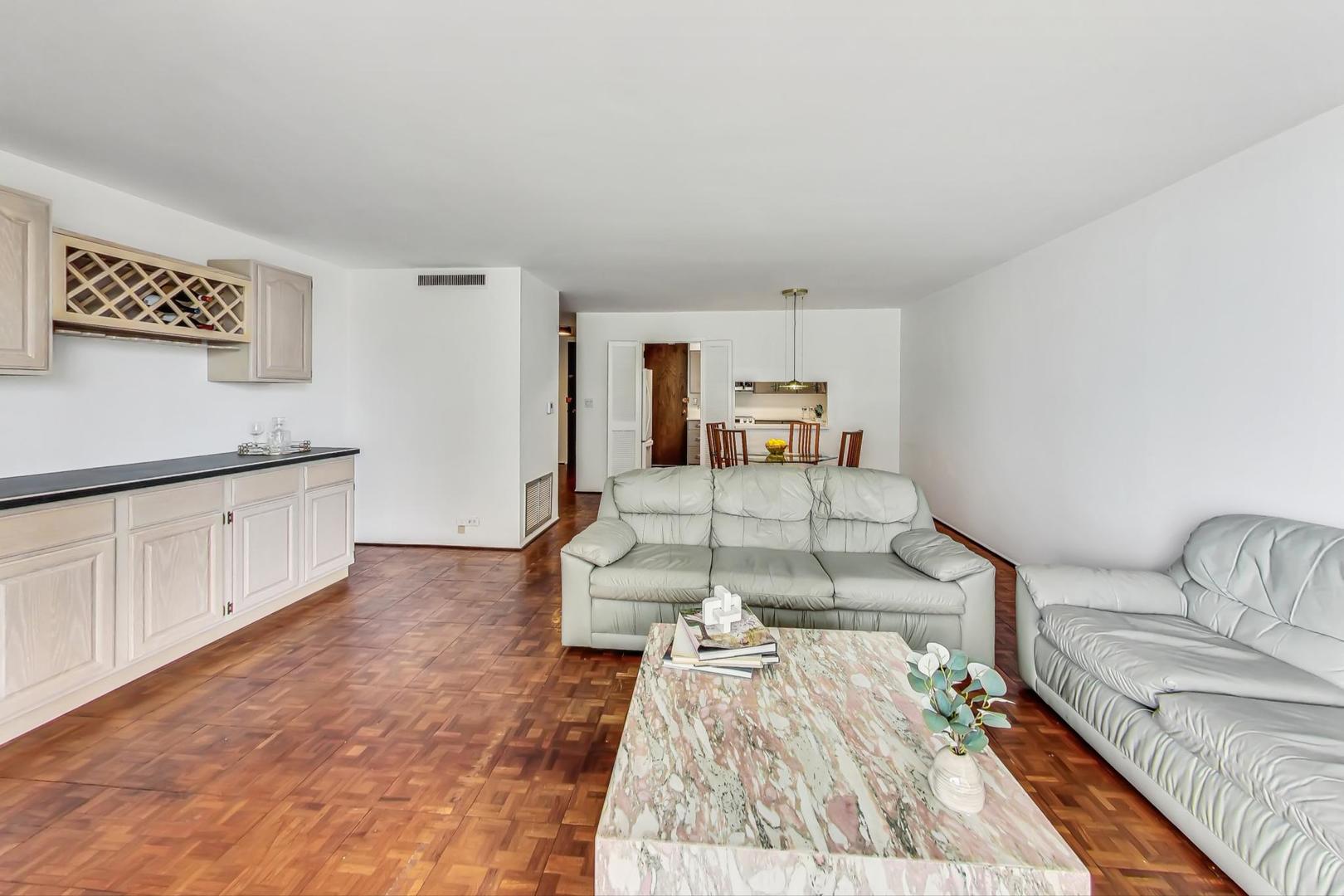 6007 North Sheridan Road, Unit 5D Chicago, IL 60660 - Photo 5 of 26 Gallery Image 5