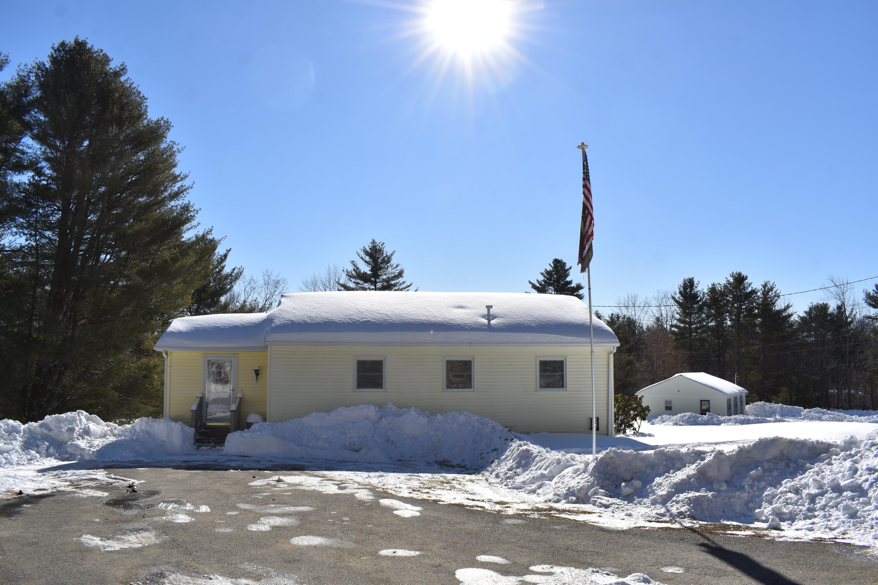 343 Nelson Road Chelsea, ME 04330 - Photo 3 of 53 DSC_0924