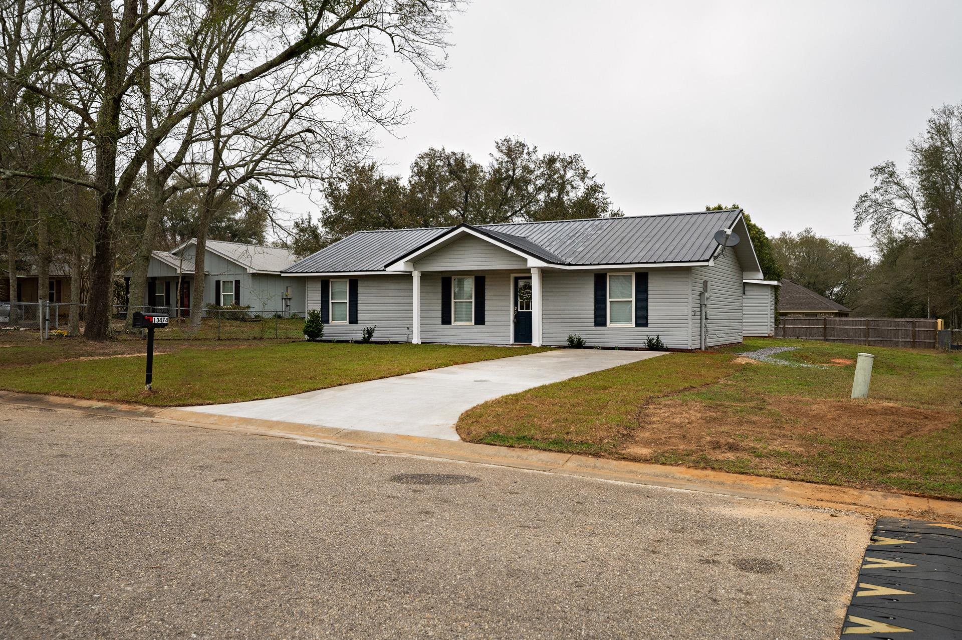 13474 Rooster Lane Foley, AL 36535 - Photo 38 of 39 Front Of Structure