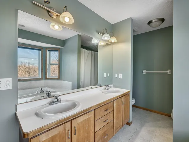 $550,000 | 1234 Windmill Creek North, Waconia, MN 55387