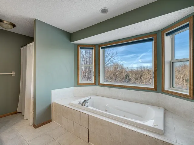 $550,000 | 1234 Windmill Creek North, Waconia, MN 55387