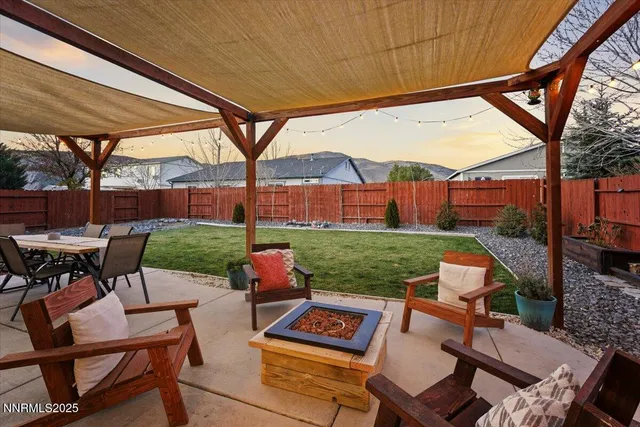 a view of outdoor space yard deck and patio