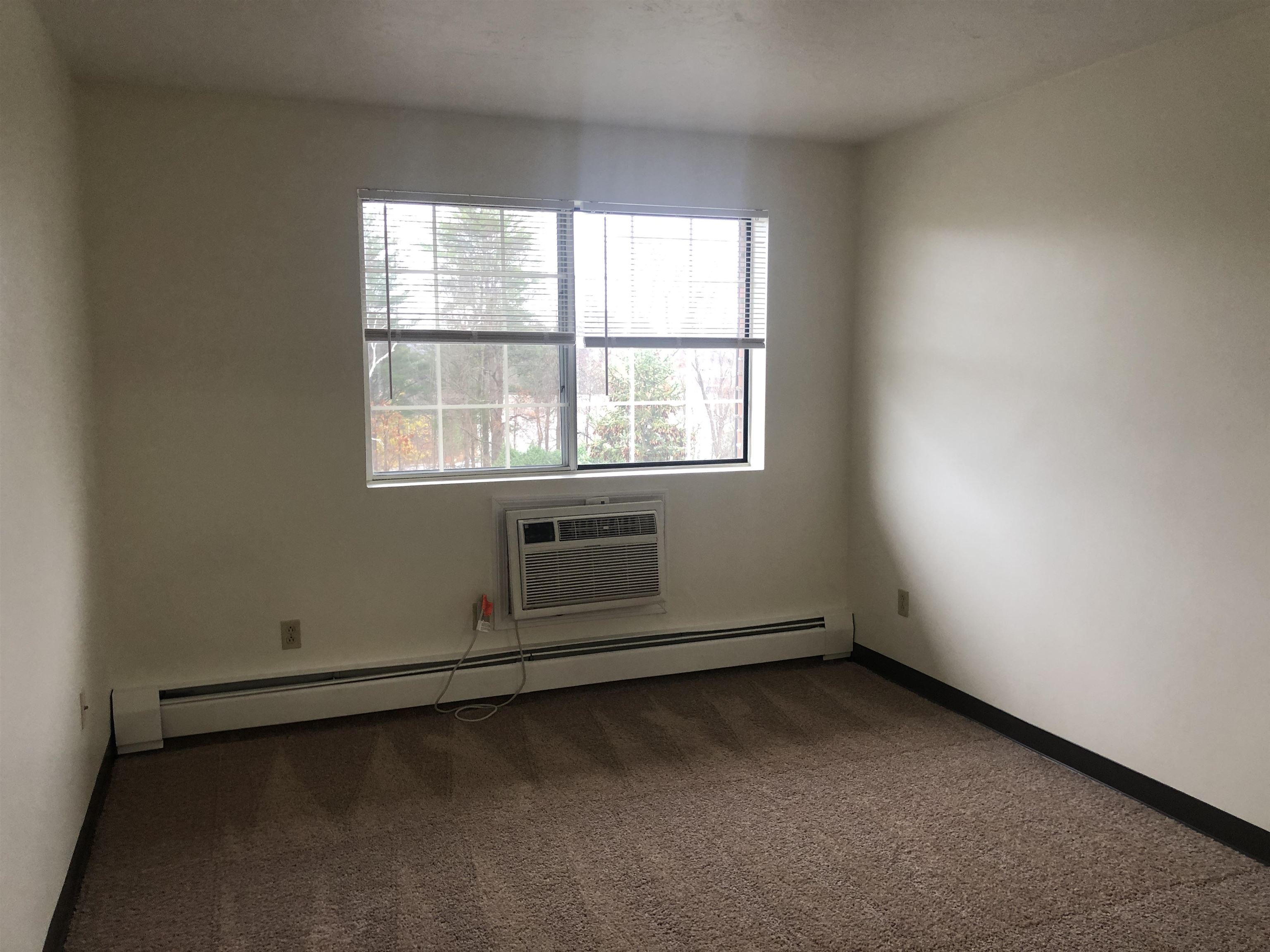 383 Huse Road, Unit 29 Manchester, NH 03103 - Photo 29 of 39 Gallery Image 29