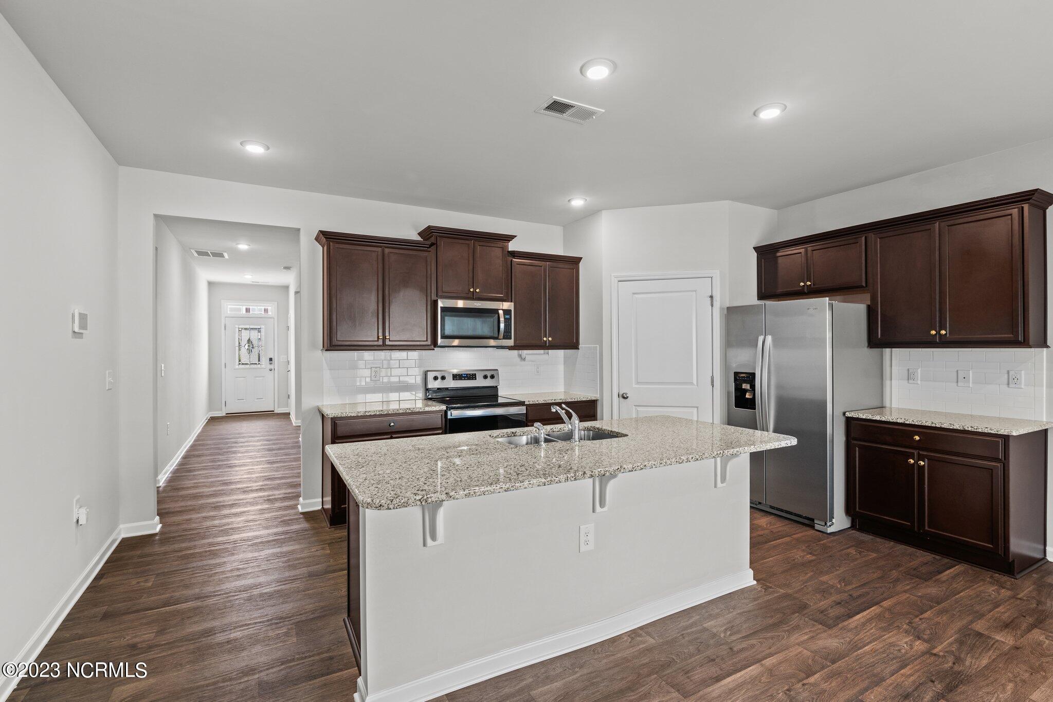 405 Frida Road New Bern, NC 28560 - Photo 29 of 68 29-web-or-mls-2I3A0042