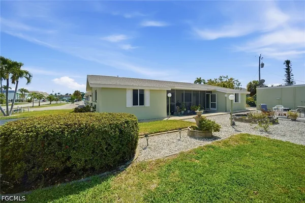 $1,250 | 4956 Viceroy Street, Unit 2, Cape Coral, FL 33904