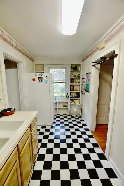 223 Howle Avenue, Unit B Charleston, SC 29412 - Photo 7 of 14 _DSC5242