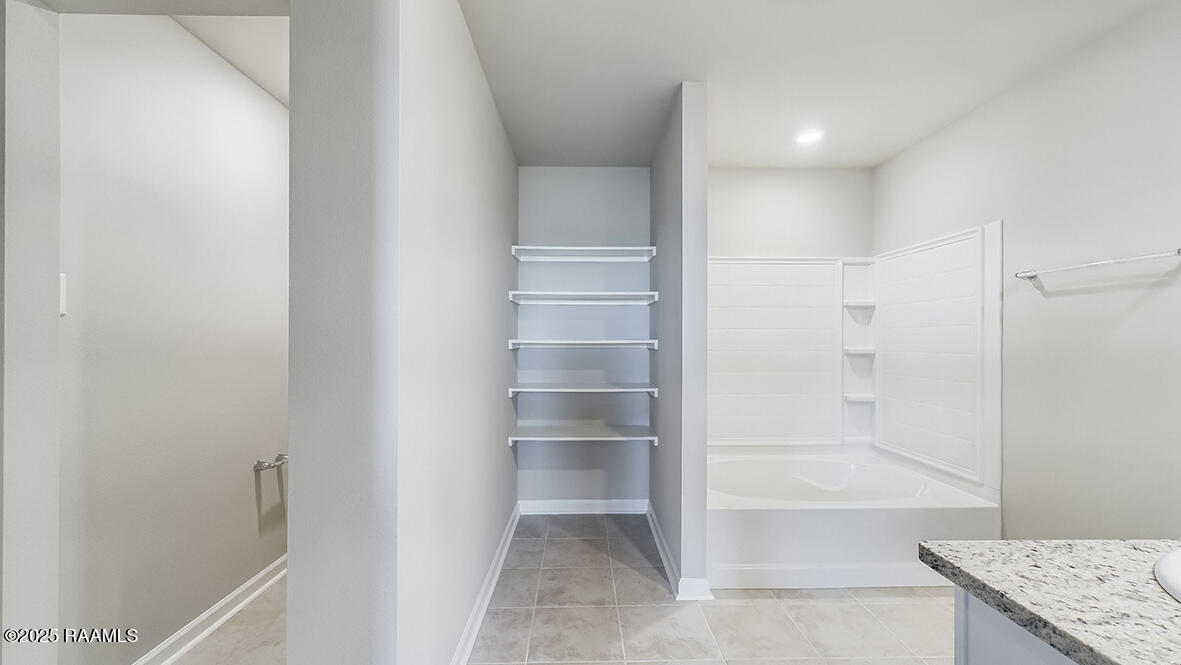 9249 Garrett Road Maurice, LA 70555 - Photo 5 of 5 Kingston - Bathroom 1