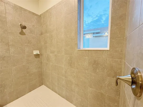 $2,690 | 11937 Bahia Valley Drive, Riverview, FL 33579