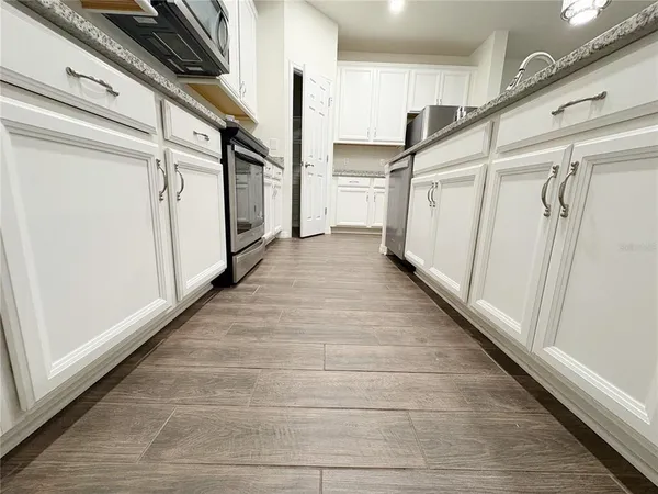 $2,690 | 11937 Bahia Valley Drive, Riverview, FL 33579