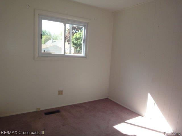 1396 Rambling Road Ypsilanti, MI 48198 - Photo 6 of 10 BEDROOM 1.jpg
