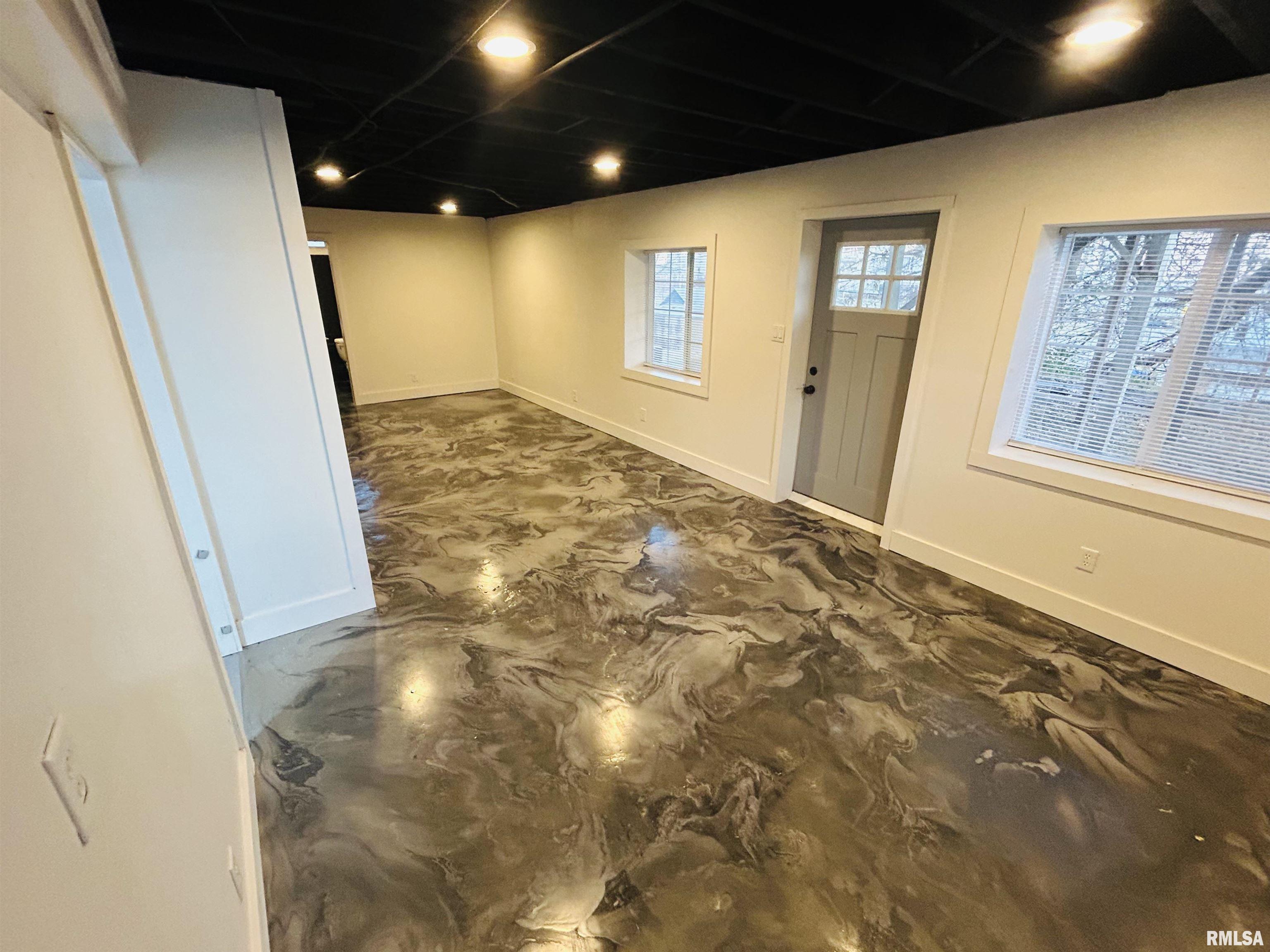 2401 Prospect Avenue Clinton, IA 52732 - Photo 18 of 26