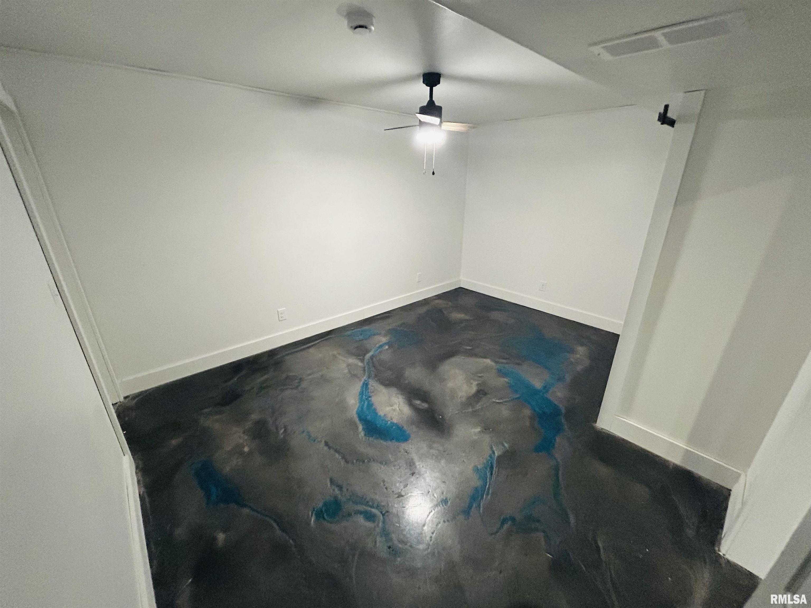 2401 Prospect Avenue Clinton, IA 52732 - Photo 20 of 26