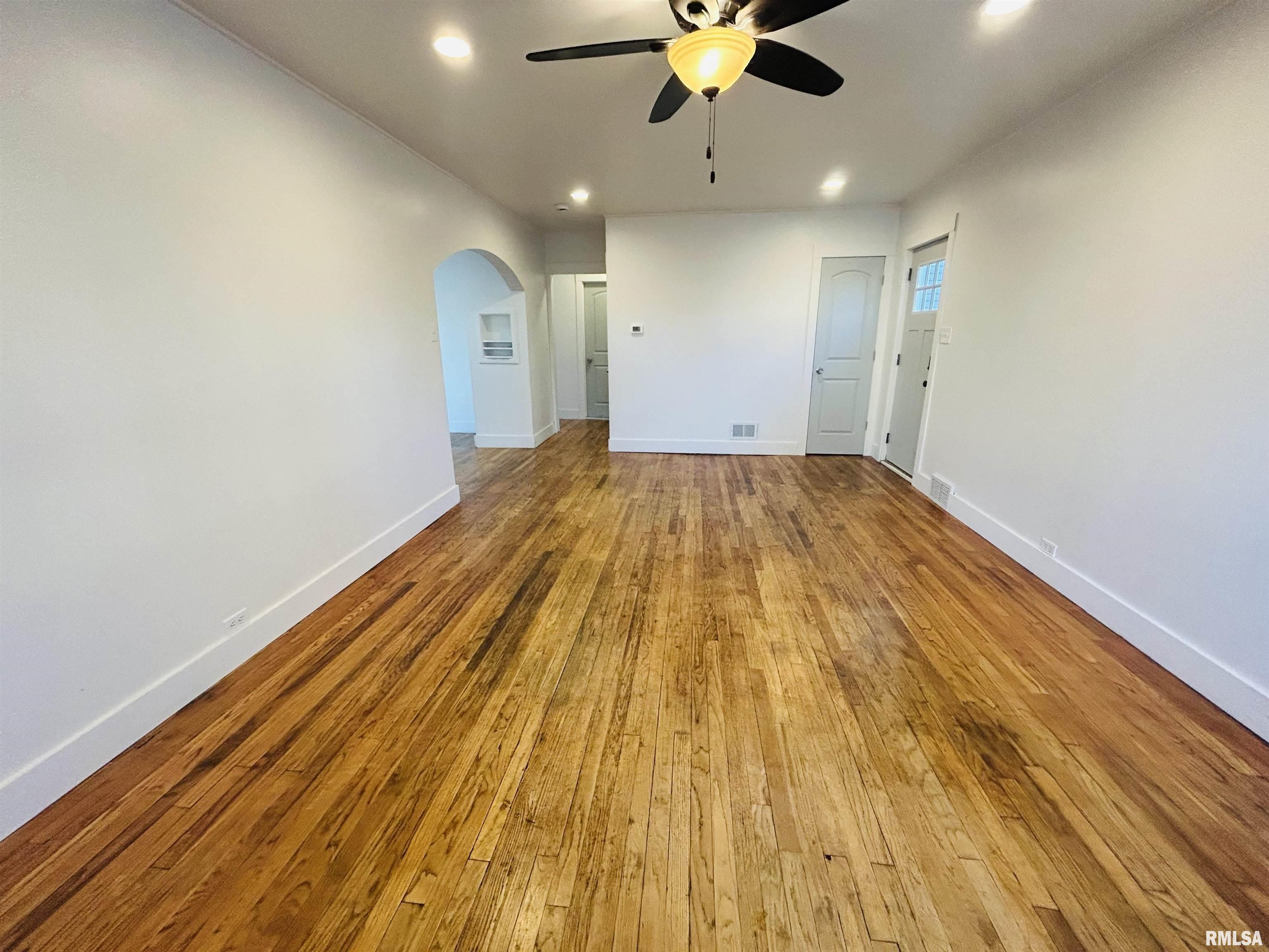 2401 Prospect Avenue Clinton, IA 52732 - Photo 8 of 26