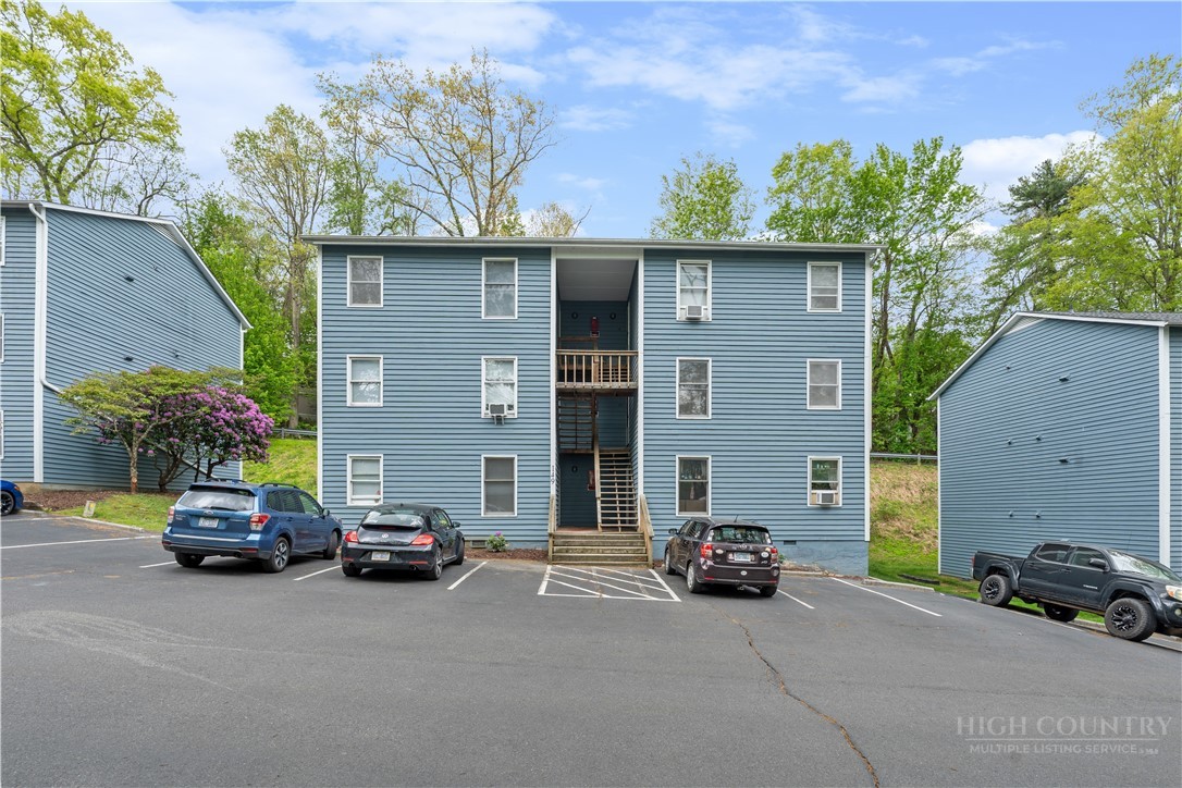 149 Woodpecker Lane, Unit 12 Boone, NC 28607 - Photo 1 of 21