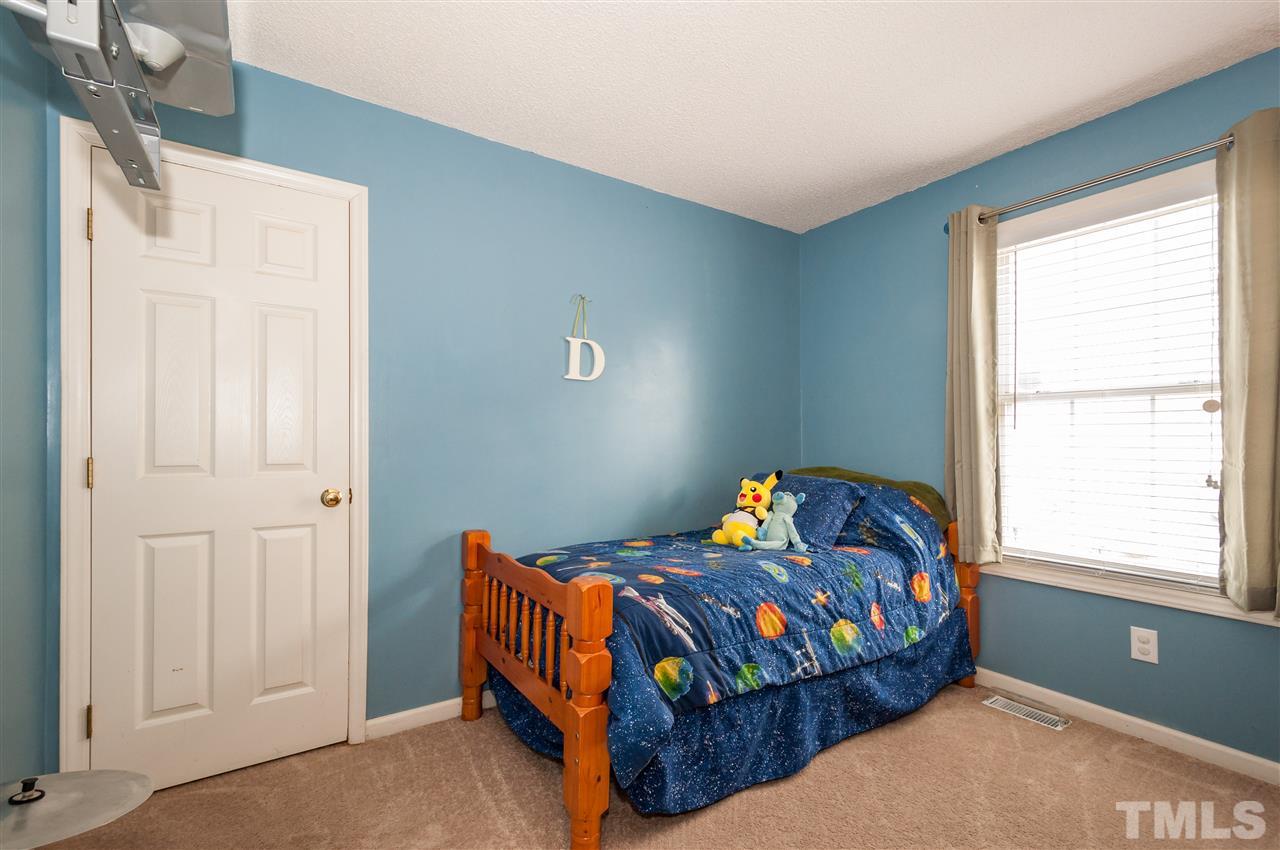 4017 Mantua Way Raleigh, NC 27604 - Photo 11 of 24